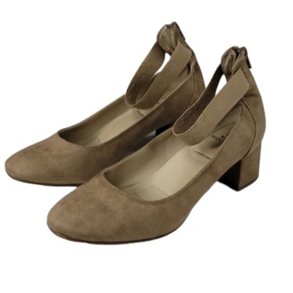NEUTRAL WHITE MOUNTAIN tan faux suede leather strap CAREER Block Heel heels 9